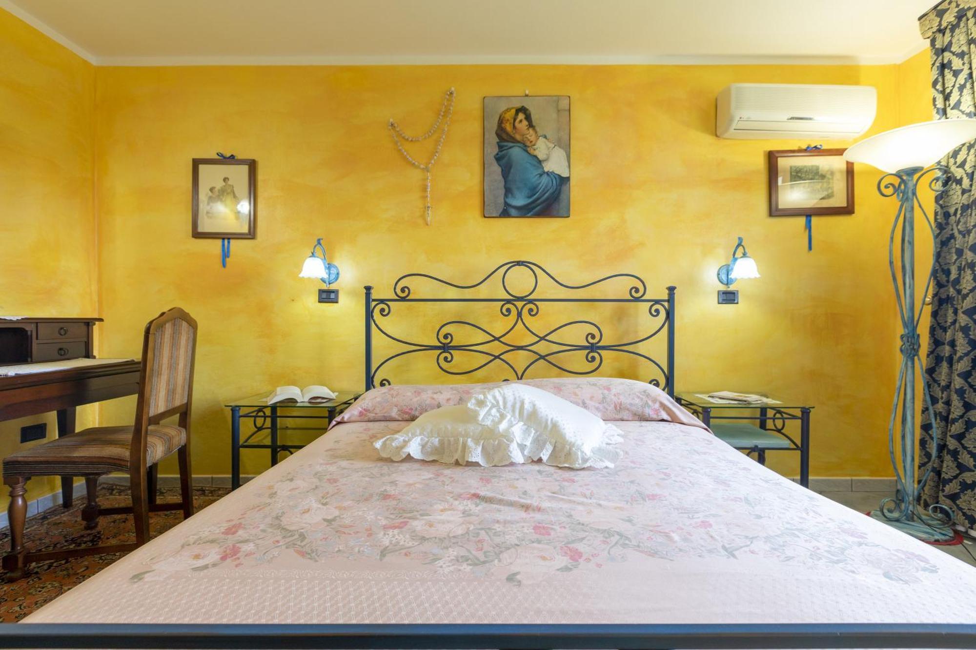 Villa Maria Antonietta Sassari Buitenkant foto